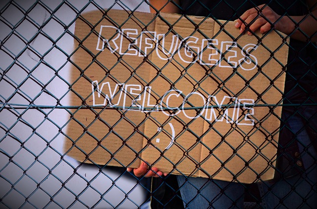 Read more about the article Eine humanitäre Krise, die alle angeht – Papst trifft Flüchtlinge auf Lesbos
