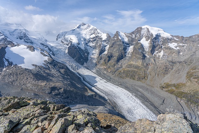 Read more about the article Gletscher-Requiem: Trost gegen Ohnmachtsgefühle im Klimawandel