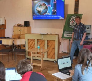 Read more about the article Interaktiver En-ROADS Klimaworkshop an der Waldorfschule