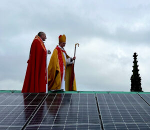 Mehr über den Artikel erfahren Solarmodule auf der Kathedrale von Chester